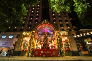 Hotel Marquis Reforma inicia la magia navideña con el emblemático encendido del árbol