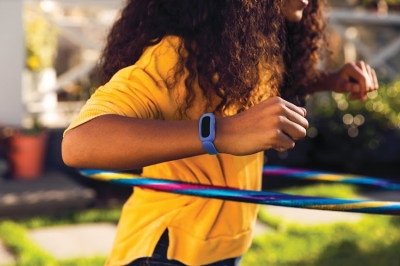 Fitbit piensa en los niños y presenta Fitbit Ace 3 para fomentar un estilo de vida saludable