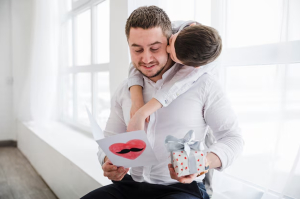 Porque papá también ama cuidarse: sorpréndelo con lo mejor para su piel
