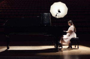 La pianista María Hanneman tocará por primera vez en la sala principal de Bellas Artes junto con Javier Camarena