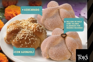 Para esta temporada Toks presenta Pan de Muerto con Mole