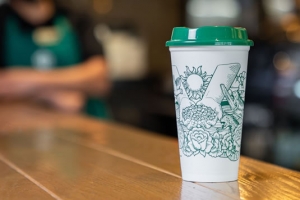 Starbucks lanza un nuevo vaso reusable de edición limitada en beneficio de las comunidades cafetaleras de Oaxaca