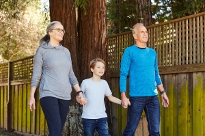 Recorre más kilómetros de la mano de tus abuelos y Fitbit