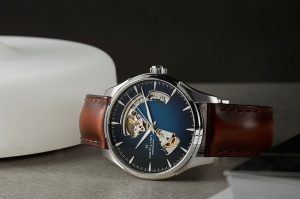 Hamilton Jazzmaster Open Heart Automatic se transforma en un reloj moderno