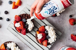 Celebra el Día Nacional de la crema batida con toda la diversión y sabor de Reddi Wip