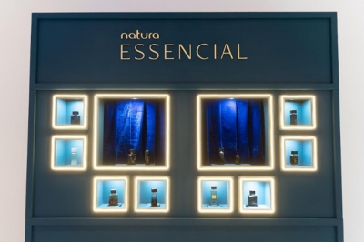 Essencial OUD: descubre lo inesperado que conquista sentidos